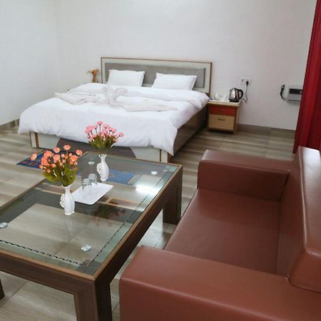 Hotel Anokhi Bharatpur Buitenkant foto